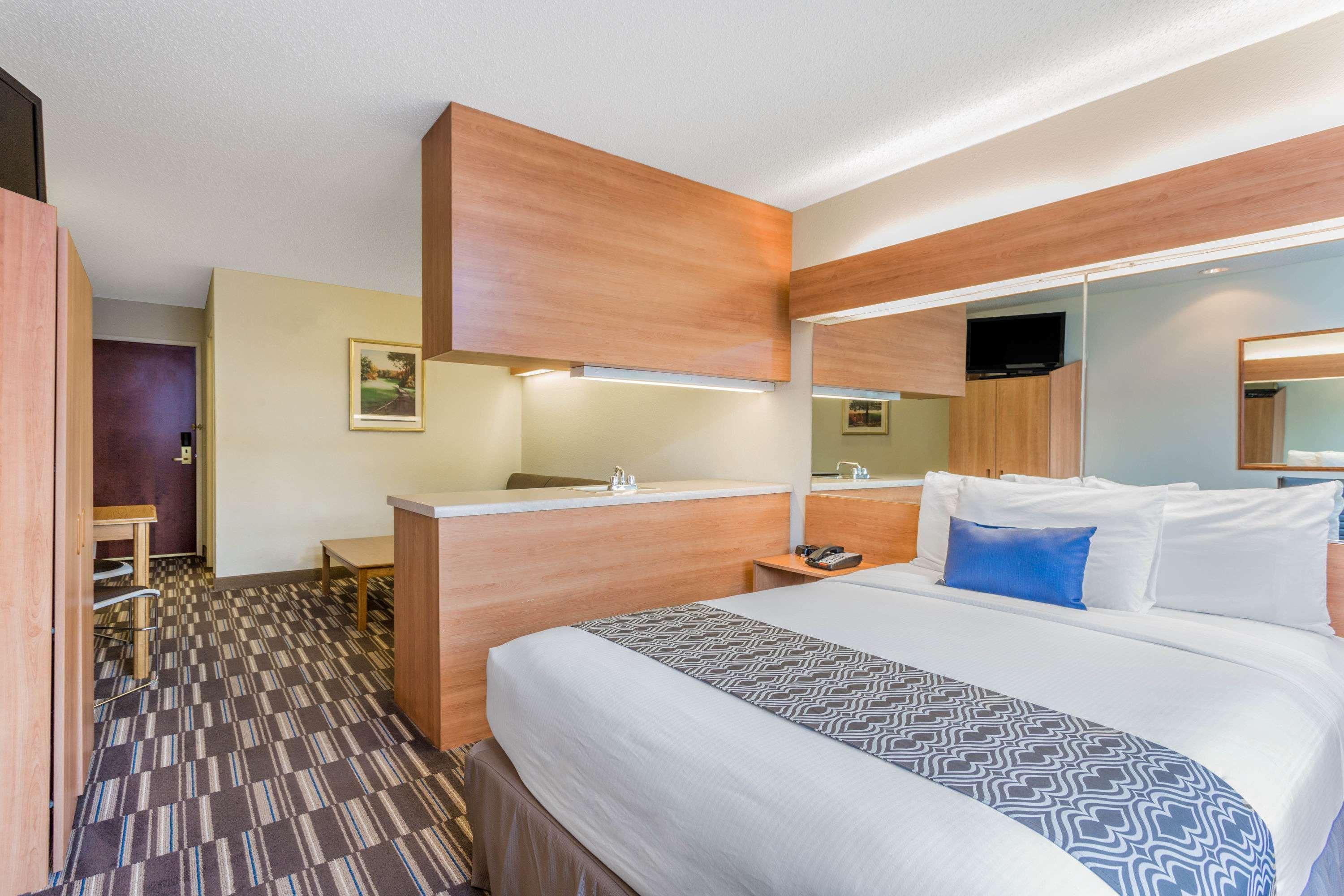 Microtel Inn & Suites By Wyndham Lillington/Campbell University מראה חיצוני תמונה