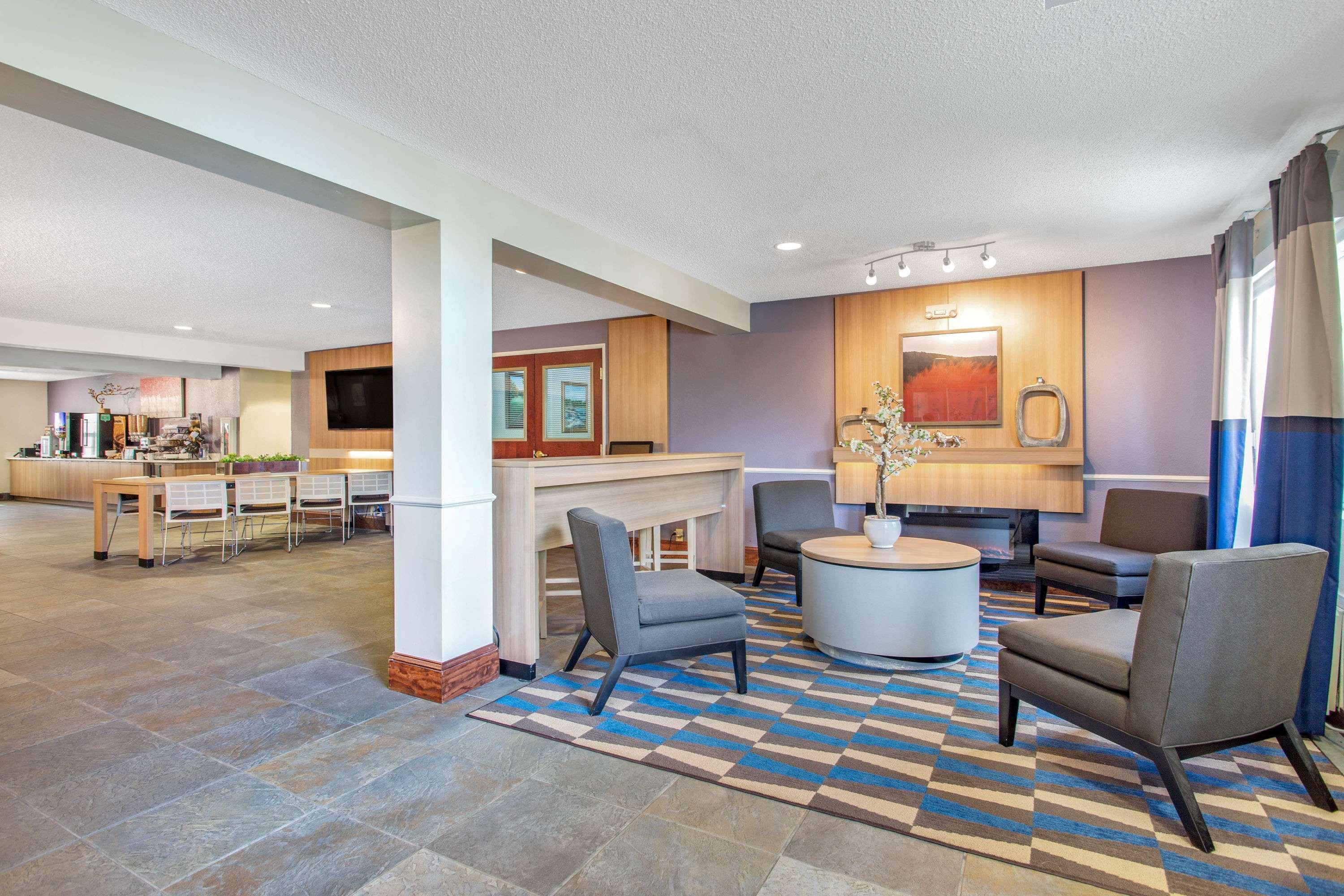 Microtel Inn & Suites By Wyndham Lillington/Campbell University מראה חיצוני תמונה